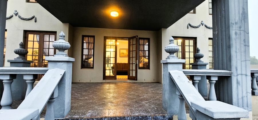 5 Bedroom Property for Sale in Myburgh Park Western Cape